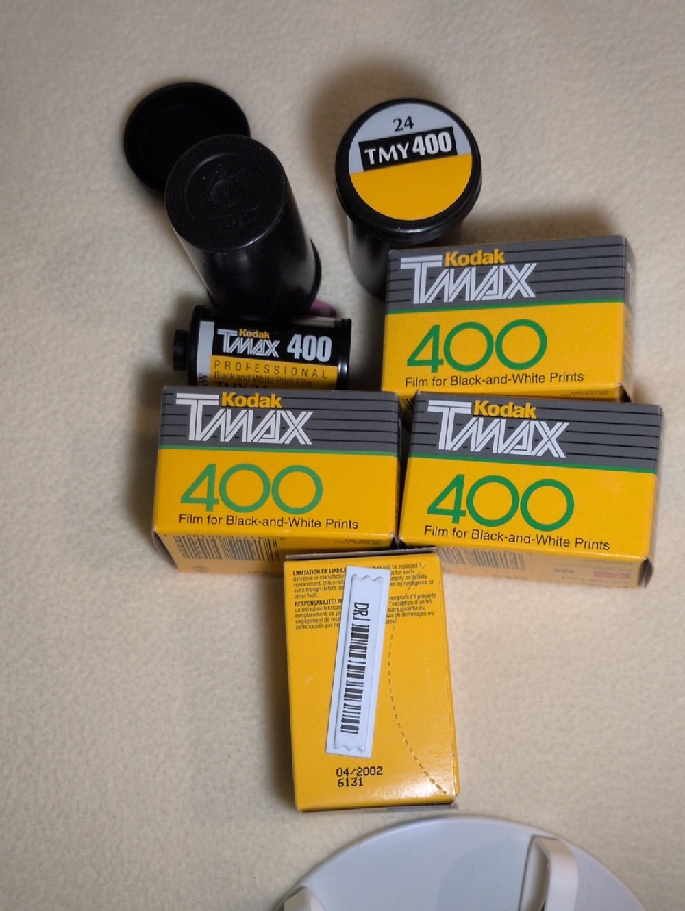 6 rolls of kodak tmax 400 professional film for b and w prints Expired 4/2002. - Picture 3 of 6